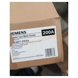 Ringless meter socket