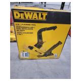 Dewalt 2in1 Flooring Tool