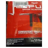 MILWAUKEE M18 18gauge 1/4' Narrow Stapler