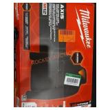 MILWAUKEE M12 Axis Heated Jacket Kit