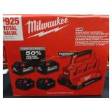 MILWAUKEE M18 Rapid Charger & Redlithium