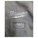 Milwaukee heated zippered sweatshirt, Size M