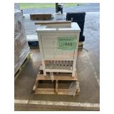 24ï¿½ white vanity cracked top