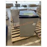 VISSANI Freezer, Frigidaire Fridge 2X THE BID