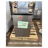 Magic chef mini refrigerators 2X THE BID