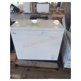 Vissani chest freezer