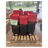 Hdx totes with lids 64xbid