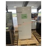 Frigidaire white freestanding freezer