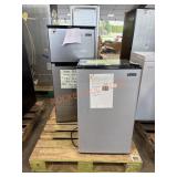 Magic chef fridge/freezer & mini fridge 2X THE BID