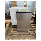 Vissani mini fridge & chest freezer 2X THE BID