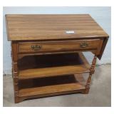 Vintage oak drop-leaf table.(29in H by 33in W).