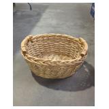 Vintage woven baskets lot.