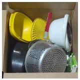 Kitchen accessories box lot.