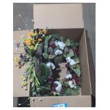 Pair of festive reefs box lot.