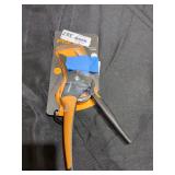 34 in. Cut Capacity 9.4 in. Steel Blade Bypass Pru