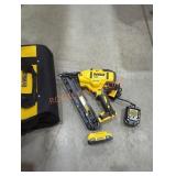 DeWalt 20v 15ga Finish Nailer Kit