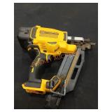 DEWALT 20V Collated Framing Nailer