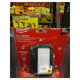 MILWAUKEE M18 Flood Light