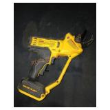DEWALT 20V Pruner