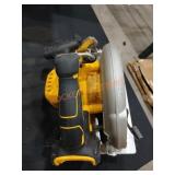 DEWALT 7 1/4" Circular Saw