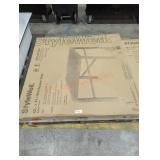 42" x 42" Slat Square Table