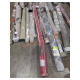 Paris Red and White 8 ft. x 10 ft. Folded