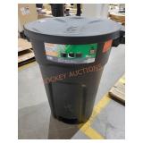 HDX 32 Gallon Trash Can