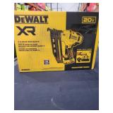 Dewalt 20V 16 Gauge Angled Finish Nailer Kit