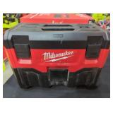 Milwaukee Wet/Dry Vac, (Grade: B-)