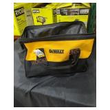 DeWalt 20V 16GA Angled Finish Nailer Kit