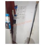 Delta 30"-33" x 64-3/4" Tempered Glass Panel