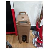 Cambro Camtainer Insulated Beverage Dispenser