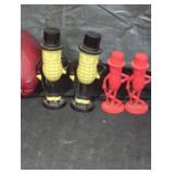 Vintage Peanut Character Shakers