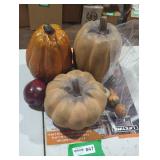Decorative Autumn-Inspired Tabletop Display Set