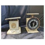 Vintage Kitchen Scale