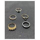 5 costume jewelry earrings size 8.