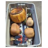 Fall decor tote lot.