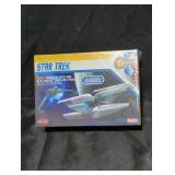 Star Trek Model Kit: U.S.S. Grissom & Klingon