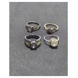 4 costume jewelry earrings lot.(Size 7)