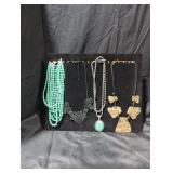 Costume jewelry necklaces lot.