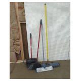 Assorted Cleaning Tools Set
