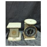 Vintage Mechanical Kitchen Scales Set