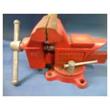 Columbian vise with small anvil end