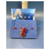 Avon teardrop cluster necklace/earrings
