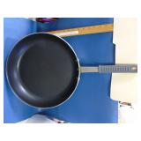 Bakers and Chefs 14 inch non stick skillet NFS