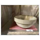 CROCK BOWL APPROX 10" ACROSS THE  TOP AND APPROX