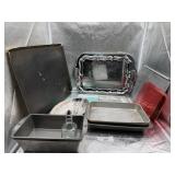 TRAYS & BAKING PANS