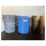 3) BUCKETS ONE WITH LID