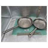 WOLFGANG PUCK 10" OMELEETE & 8" OMELETTE