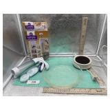 WILTON COOKIE PRESS-NEW, GLASBAKE PIE PLATE,
